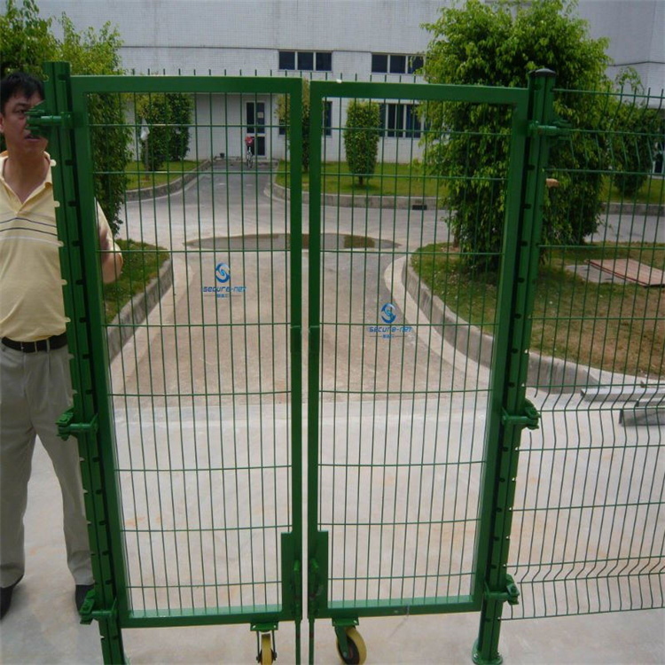 廠區(qū)院落防護網門